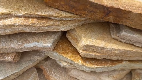 Плитняк златолит жёлтый золотистый для фасада 1,5-3см купить в Котельниках