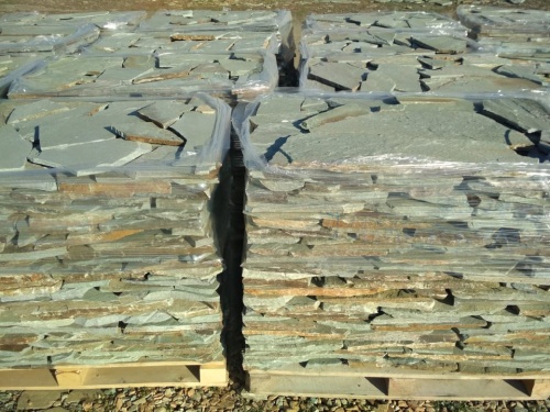 Плитняк златолит зелёный для цоколя, отмостки купить в Котельниках