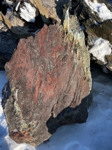 Ландшафтные глыбы красно-фиолетовые 200-1000 килограмм купить в Котельниках