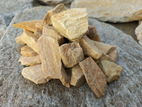 Златолит жёлтый декоративная каменная крошка купить в Котельниках