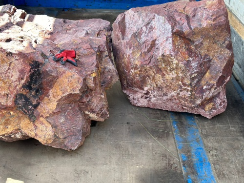 Ландшафтные глыбы красно-фиолетовые 200-1000 килограмм купить в Котельниках