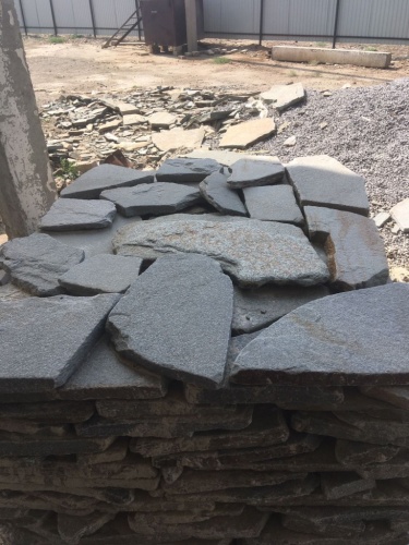 Златолит серебристый галтованный для лестниц купить в Котельниках